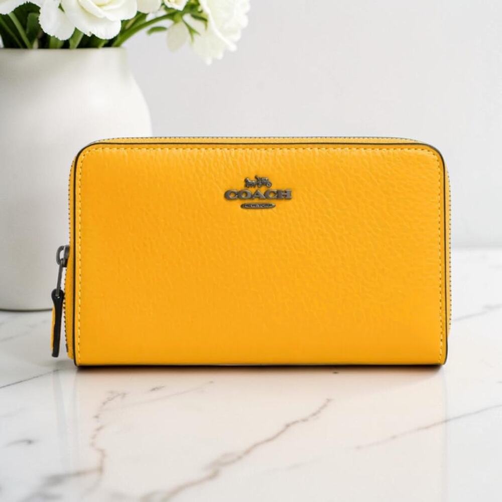 Coach Medium Id Zip Leather Wallet in Turmeric Yellow C4124